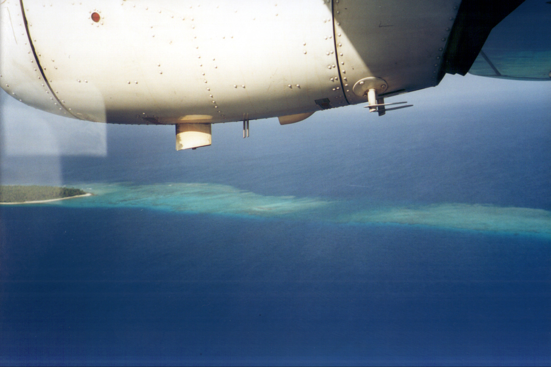 [Lae Atoll ship passage closeup]