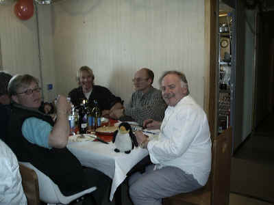 Friend9.JPG (92919 bytes)